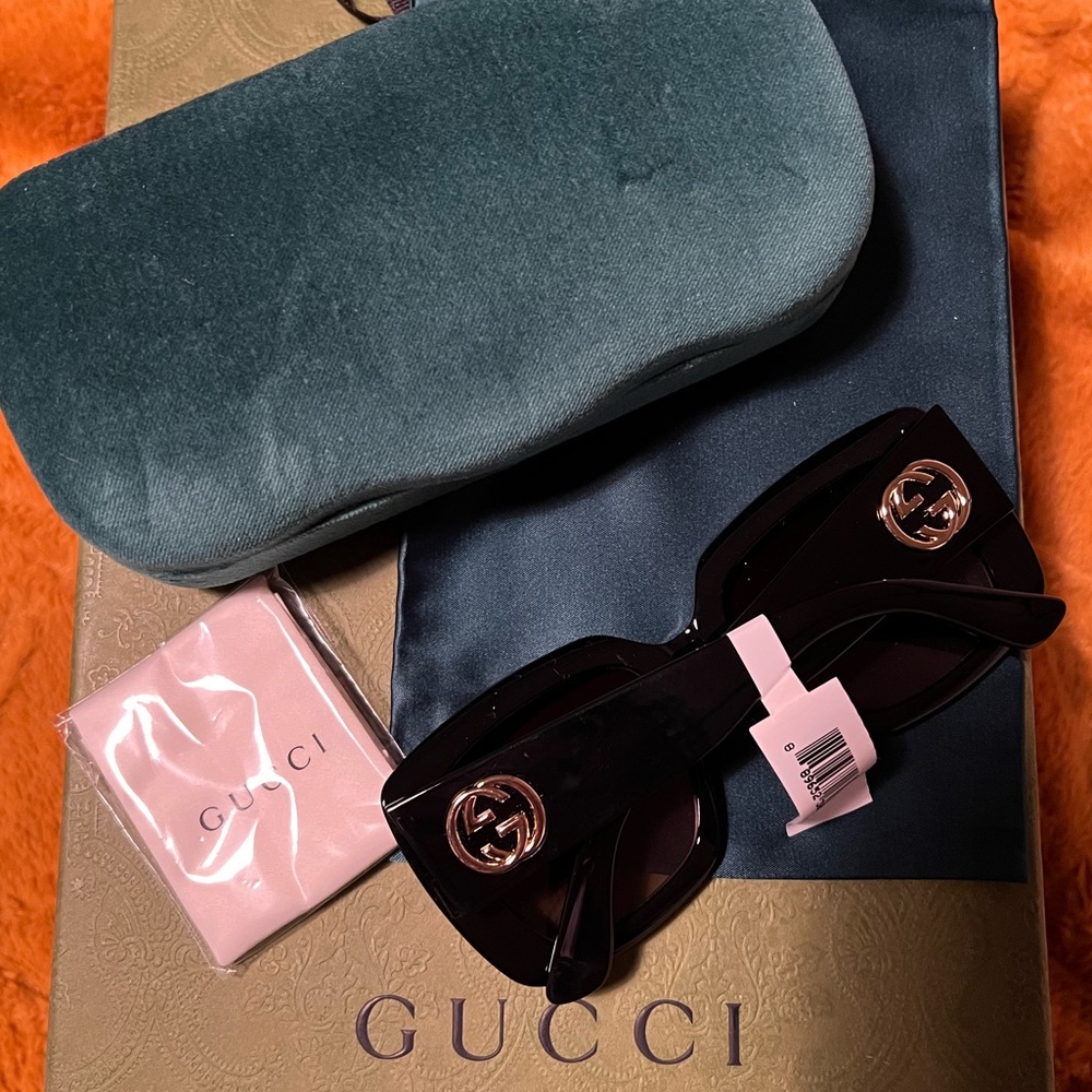 Black Gucci Sunglasses